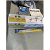 Image 4 : NEW VANITY LIGHT, DOOR HANDLE SET, HALOGEN LIGHT, SOCKET RAIL, KNEE PADS, TIRE CHAINS