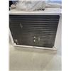 Image 3 : MIDEA 6,OOO BTU WINDOW MOUNT AIR CONDITIONER, WORKING