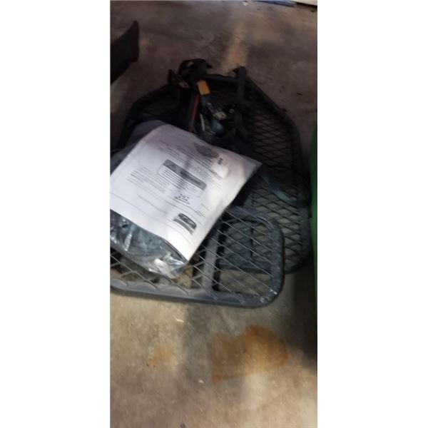 GUIDE GEAR 18" X 25.5" HANG ON STAND