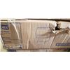 Image 1 : CASE OF TORK WHITE HAND TOWEL ROLL - 6 ROLLS OF 700FT