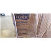 Image 2 : CASE OF TORK WHITE HAND TOWEL ROLL - 6 ROLLS OF 700FT