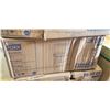 Image 1 : CASE OF TORK WHITE HAND TOWEL ROLL - 6 ROLLS OF 700FT