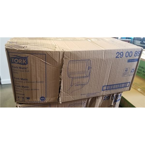 CASE OF TORK WHITE HAND TOWEL ROLL - 6 ROLLS OF 700FT