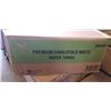 Image 1 : CASE OF PREMIUM SINGLEFOLD WHITE PAPER TOWEL - 16 BUNDLES OF 250