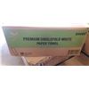 Image 1 : CASE OF PREMIUM SINGLEFOLD WHITE PAPER TOWEL - 16 BUNDLES OF 250