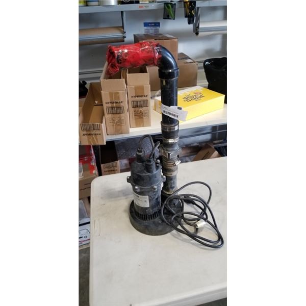 EVERBILT SUBMERSIBLE SUMP PUMP