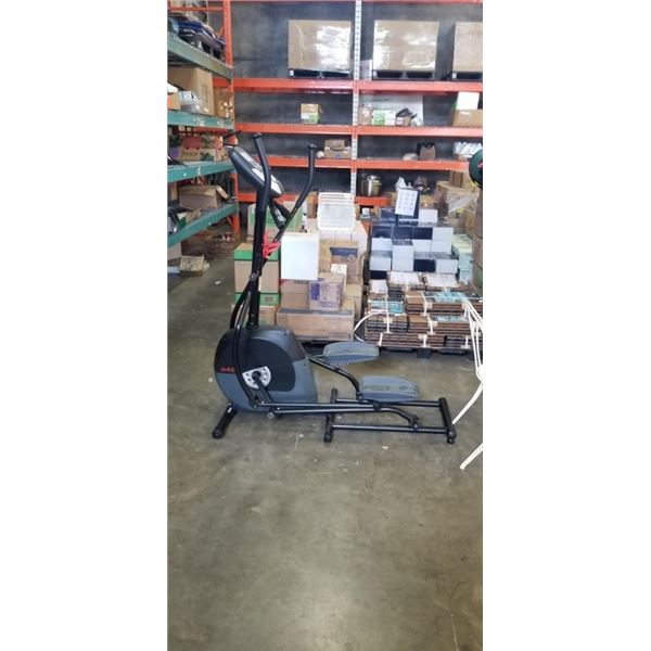SCHWINN A40 ELIPTICAL. WORKING. WORKS WITH BATTERIES. NO POWER ADAPTER
