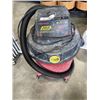 Image 1 : CRAFTSMAN 45 LITRE VACUUM CLEANER WITH SOME ATTACHMENTS. WORKING