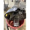 Image 2 : CRAFTSMAN 45 LITRE VACUUM CLEANER WITH SOME ATTACHMENTS. WORKING