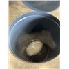 Image 2 : RED METAL BARRELL WITH LID