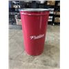 Image 4 : 2 RED METAL BARRELLS ONE LID