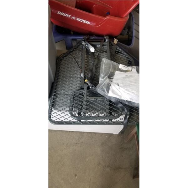 GUIDE GEAR 24" X 29.5"  HANG ON STAND