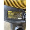Image 3 : DEWALT STAINLESS 8 GALLON WET DRY SHOP-VAC DEFINITELY TRIES TO WORK MOTOR NEEDS CLEANING OUT FOR PAR
