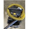 Image 2 : DEWALT STAINLESS 10 GALLON WET DRY SHOP-VAC WORKING WITH HOSE