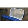 Image 2 : COLEMAN COOLER WITH WHEELS AND HANDLE.
