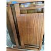 Image 3 : DOUBLE SIZE VINTAGE WOOD BEDFRAME