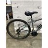 Image 2 : GREY DIAMONDBACK BIKE