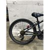 Image 2 : BLACK SCHWINN BIKE
