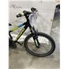 Image 3 : BLACK SCHWINN BIKE