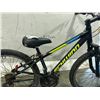 Image 4 : BLACK SCHWINN BIKE