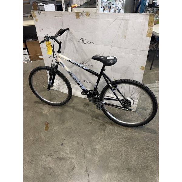 WHITE HIRASHI BIKE