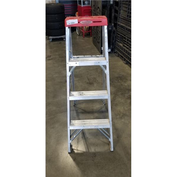 WERNER 4FT ALUMINUM LADDER