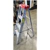 Image 2 : WERNER 4FT ALUMINUM LADDER