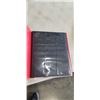 Image 3 : BOX OF TOPPS 2025 BASEBALL CARDS AND TRADING CARD & COLLECTOR BINDER