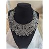 Image 1 : VINTAGE HAND CRAFTED SILVER FILIGREE NECKLACE