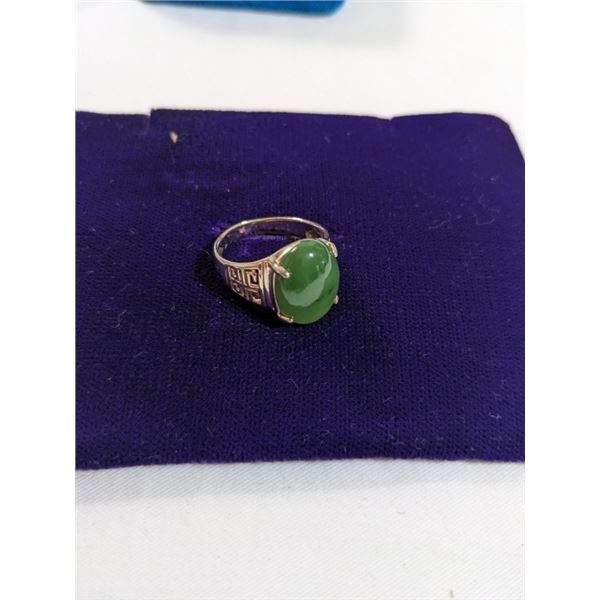 925 STERLING SILVER W/ DARK GREEN JADE RING