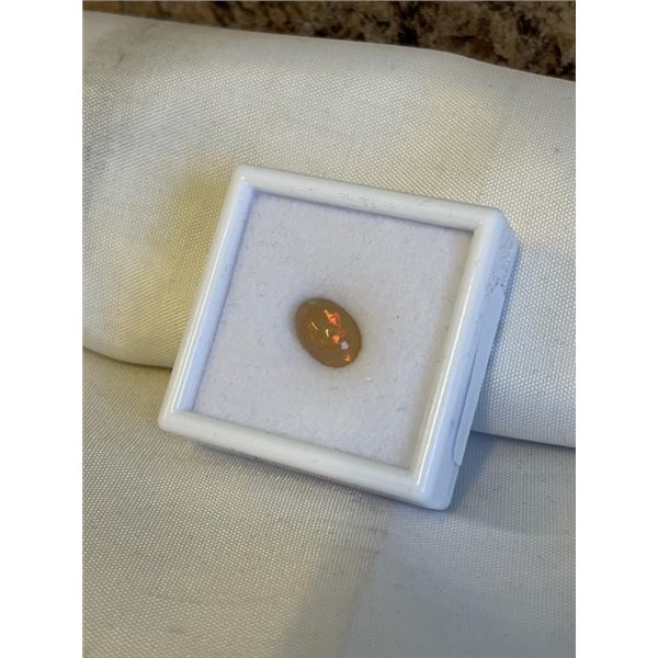 2.1CT NATURAL WHITE FIRE OPAL, UNTREATED, OVAL CABOCHON, RETAIL $360