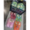 Image 1 : PLASTIC TOTE OF SLIPPERS