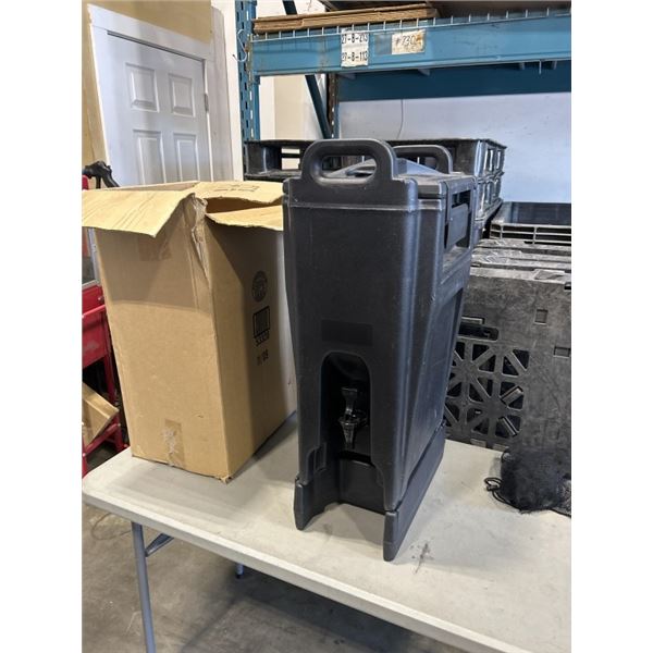 CAMBRO DRINK DISPENSER