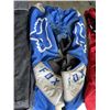 Image 3 : 2 PAIRS OF FOX DIRT BIKE RIDING PANTS SIZE SMALL, AND HELLY HANSEN WORK JACKET SIZE XL