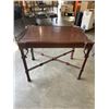 Image 2 : VINTAGE TABLE