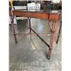 Image 4 : VINTAGE TABLE