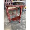 Image 2 : VINTAGE D TABLE AND SIDE CHAIR