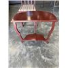 Image 4 : VINTAGE D TABLE AND SIDE CHAIR