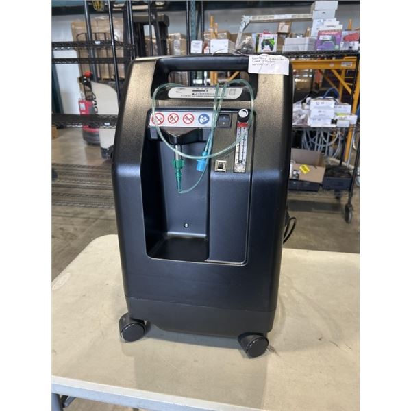 DEVILBLISS 5 LITRE OXYGEN CONCENTRATOR, WORKING