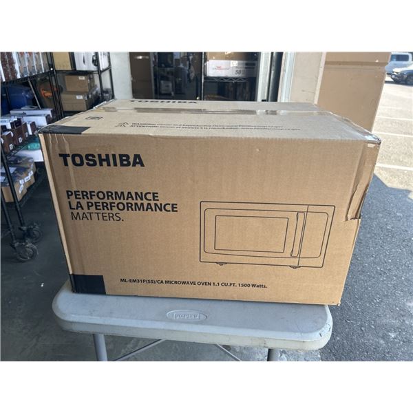TOSHIBA 1.2 CU FT COUNTERTOP MICROWAVE - TESTED WORKING, RETAIL $179