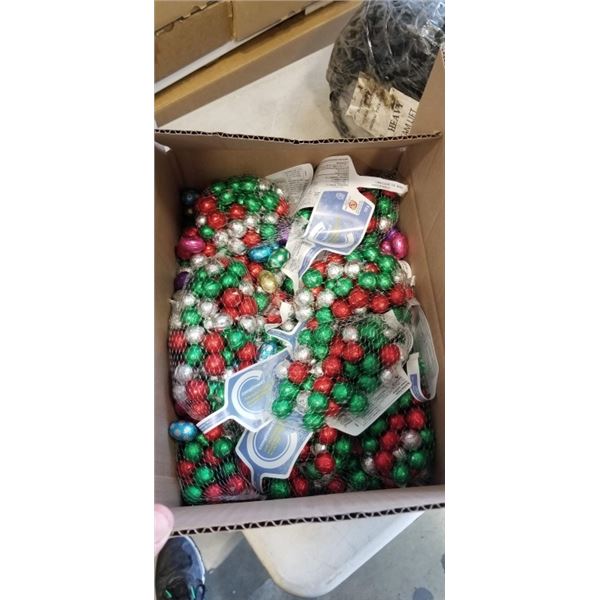 CASE OF COMPLIMENTS MILK CHOCOLATE BALLS