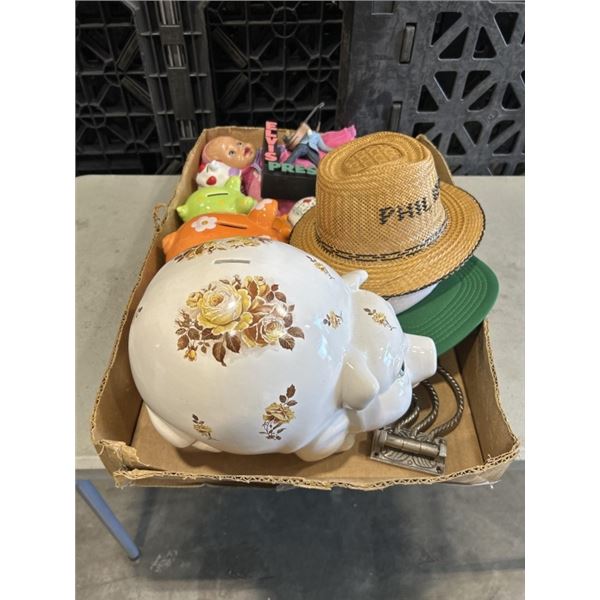 TRAY OF COLLECTIBLE PIGGY BANKS AND OTHER COLLECTIBLES