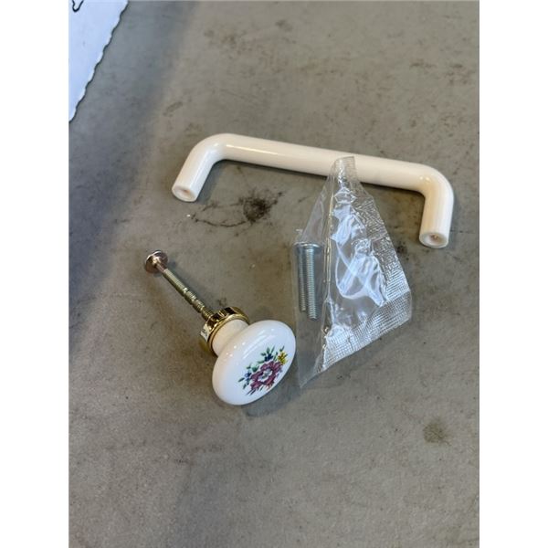 3 TRAYS OF DOOR KNOBS & HANDLES