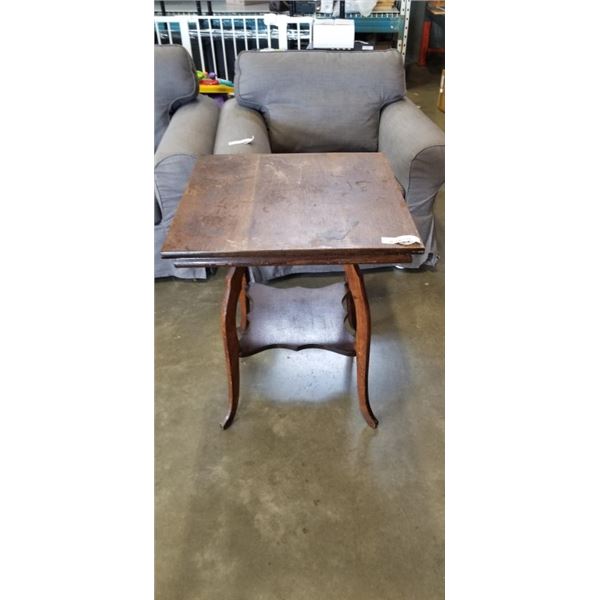 ANTIQUE OAK 2 TIER PARLOR TABLE