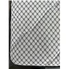 Image 5 : AS NEW SEALY POSTUREPEDIC TWIN MATTRESS