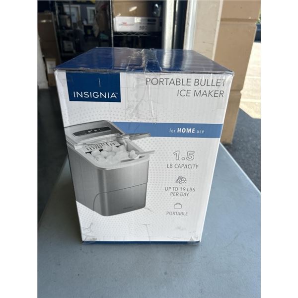 INSIGNIA 26LB PORTABLE ICE MAKER - TESTED WORKING, RETAIL $199