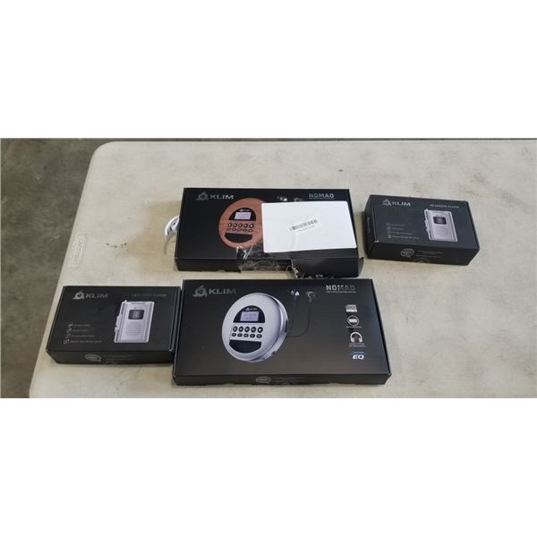 2 KLIM NOMAD HIGH FIDELITY SOUND REPRODUCTIONS AND 2 KLIM K8 CASETTE PLAYERS