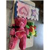 Image 1 : KIDS FOAM TILES AND 2 STUFFED ANIMALS