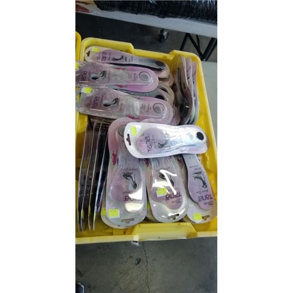 PLASTIC TRAY OF TANA ULTRA SLIM 3/4 GEL INSOLES.