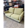 Image 3 : GREEN MODERN LOVESEAT